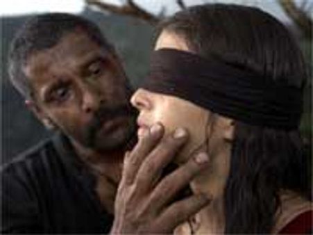 Villain to storm Andhra with 125 prints