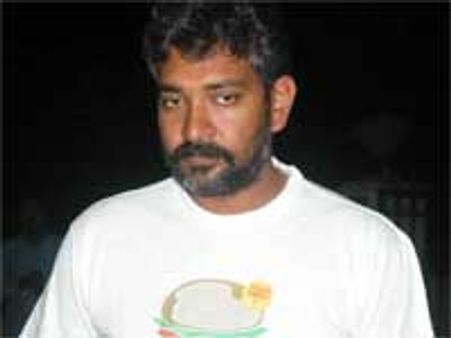 SS Rajamouli set to experiment on a fly