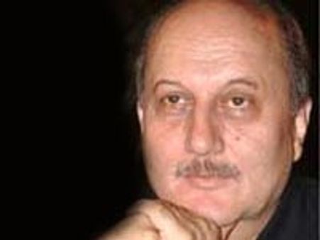 Anupam bids goodbye to Dear friend Hitler