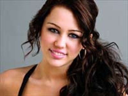 Miley Cyrus won't sue Perez for up-skirt picture