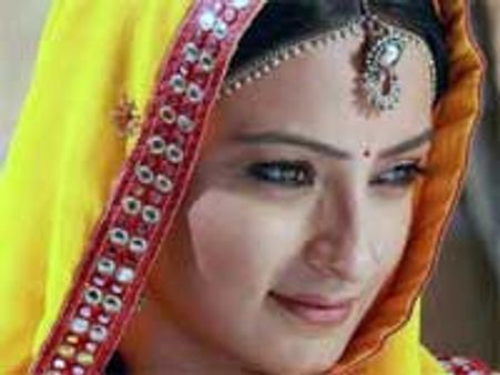 Actress Jaya Binju molested!