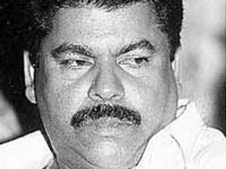 Viswambharan cremated at Ivor Madom