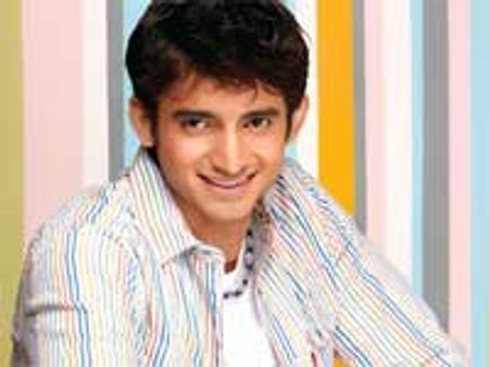 Romit Raj shows concern for child beggars