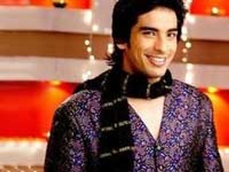 Mohit's new attire becomes troublesome