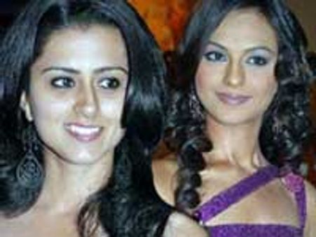 Priya, Ridhi out of DJ's show?