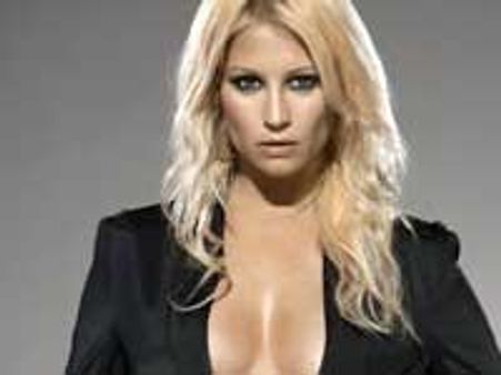 Denise Van Outen gave up breastfeeding to avoid snappers