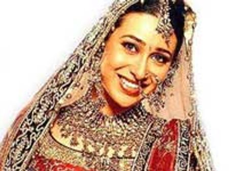 Karisma tries to save her marriage