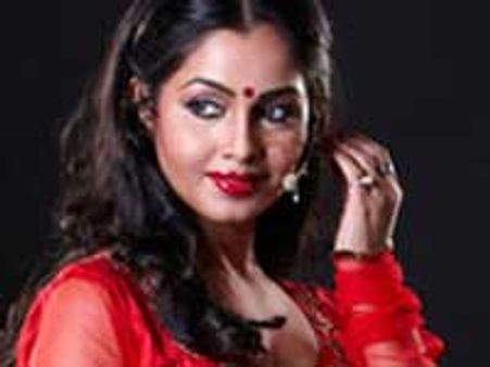 Shubhangi stuck between work and worship!