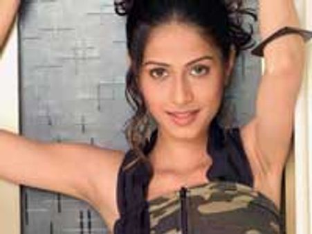 Actress Dimple Jhangiani hospitalized