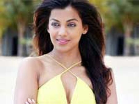 Mugdha Godse anxious about the horror Help