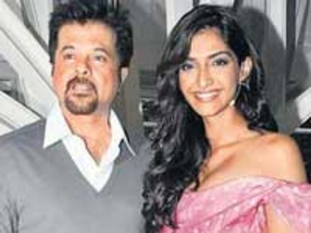 Sonam and Anil meet up Karan in London