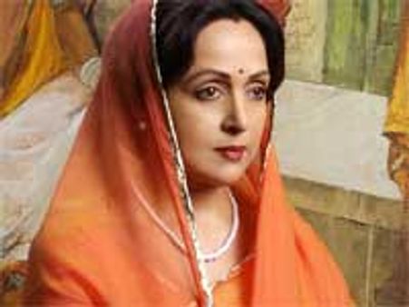 Hema Malini's show inspired by Sarkar Raj!
