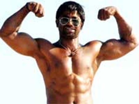 Duniya Vijay shoots Veera Bahu in Bellary jail