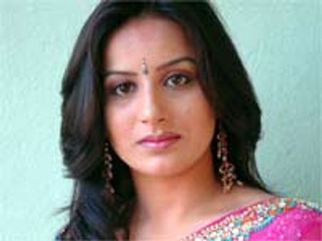 Pooja Gandhi set to create awareness on AIDS