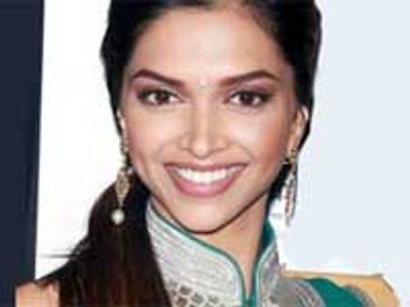Deepika Padukone seeing Sidhartha?