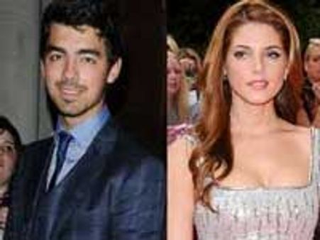 Joe Jonas, Ashley Green fuel dating rumours