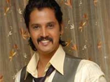 Uttam becomes hero in Yuva Samrat