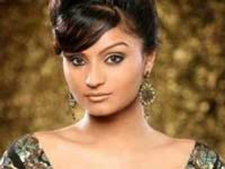 Dimpy Ganguly to enter Meethi Choori No 1