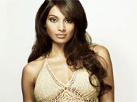 Bipasha celebrates Independence Day with a difference