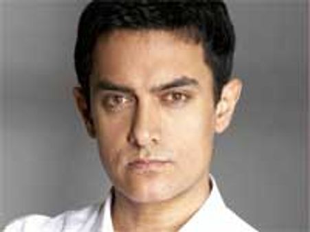 Aamir roped in as a villain in Dhoom 3?