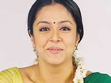 Will Jyothika reappear in Vikramarkudu's remake?