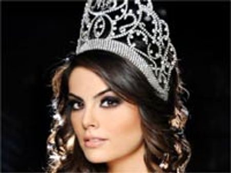 Jimena Navarrete Rosete bags Miss Universe 2010 crown