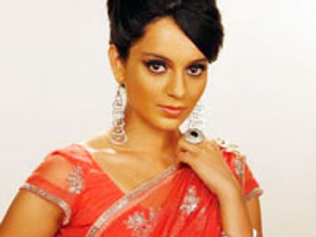 Kangna puts a psycho stalker behind bars