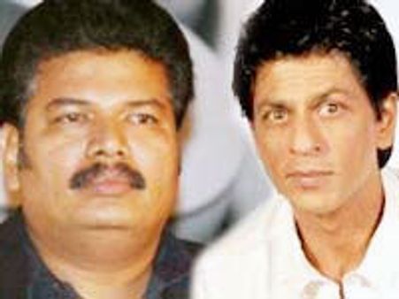Shahrukh gives away Robot title to Shankar