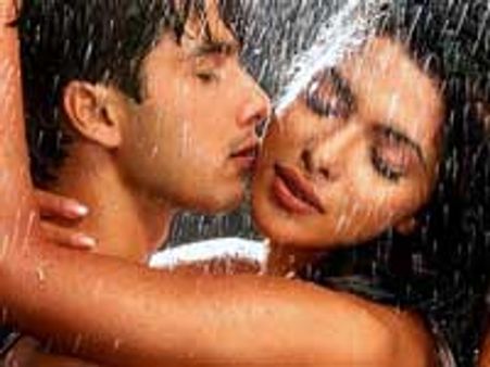 Shahid-Priyanka in Ishq Vishk 2