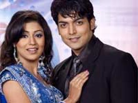 Gurmeet and Debina in a holiday mood