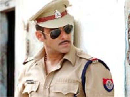 Dabangg gets excellent reviews