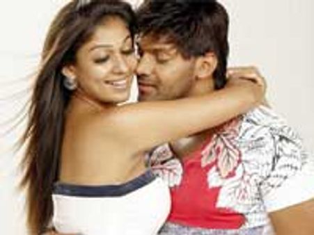 Boss Engira beats Naan Mahan at Box Office?