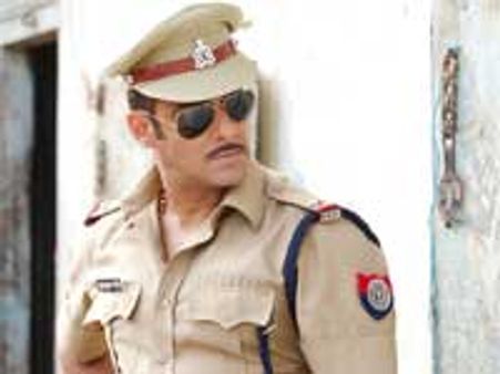 Public loves Salman in Dabangg