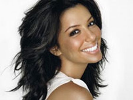 Eva Longoria uses Twitter for raise funds for Haiti