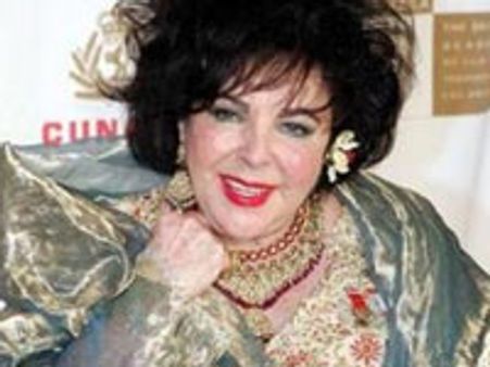 Elizabeth, Carson were also on Lennon killer's hit list