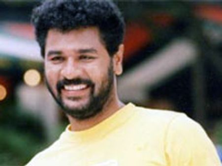 Prabhu Deva to direct Akshay