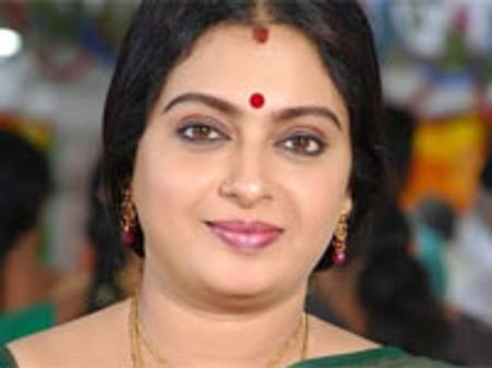 Actress Seetha weds TV actor Sathish