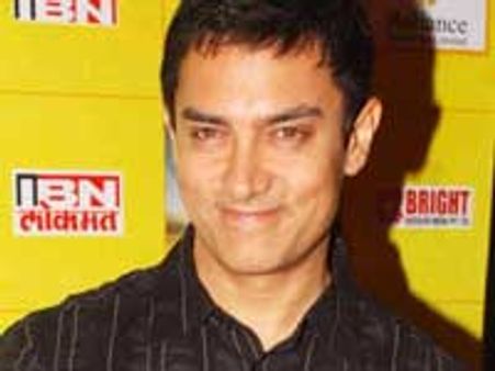 Aamir to meet fan after Peepli Live screening in UK