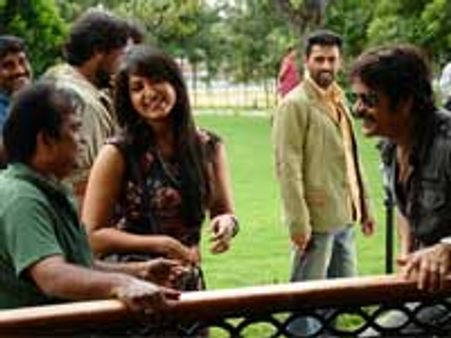 Nagarjuna has Brahmanandam's pic in his wallet