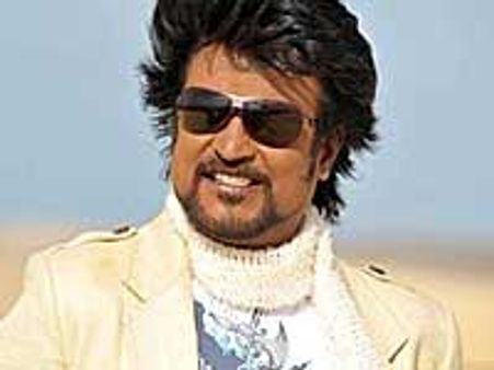 Rajini organises Robot special screening for Dev