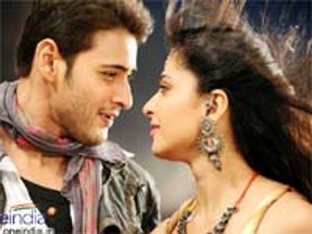 Khaleja – Movie Review