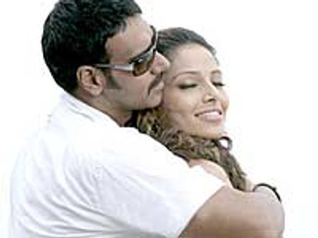 Aakrosh to launch its clothing line at eBay