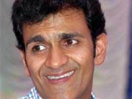 Raghavendra Rajkumar apologises to Jackie fans