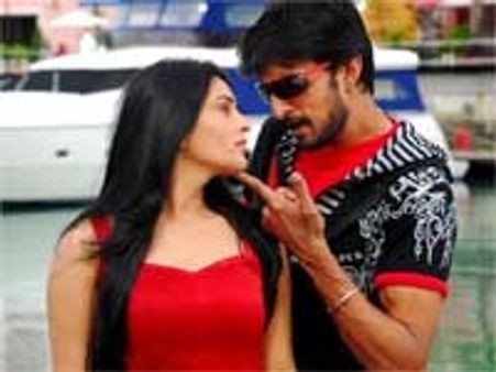 Kichcha Huchcha - Movie Review