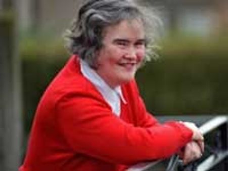 Susan Boyle wows fans at book signing event