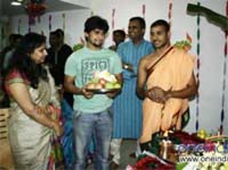 Tharun marries off his sister Priya at Radio Mirchi