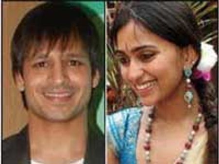 Vivek invites Karnataka CM on his wedding