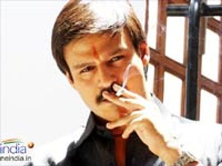 Rakta Charitra – Review: A ridiculous show of violence