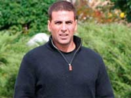 Akshay to play a cameo in Breakaway