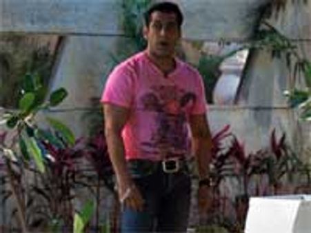 Salman to enter Bigg Boss House